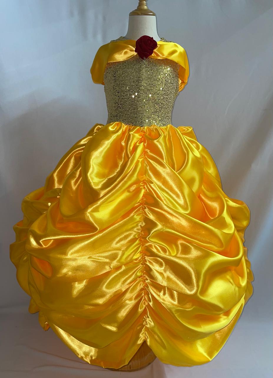 Bella princesa amarilla