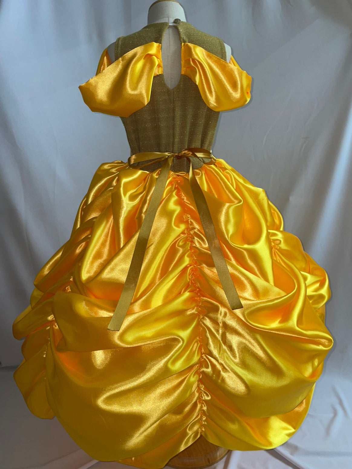 Bella princesa amarilla