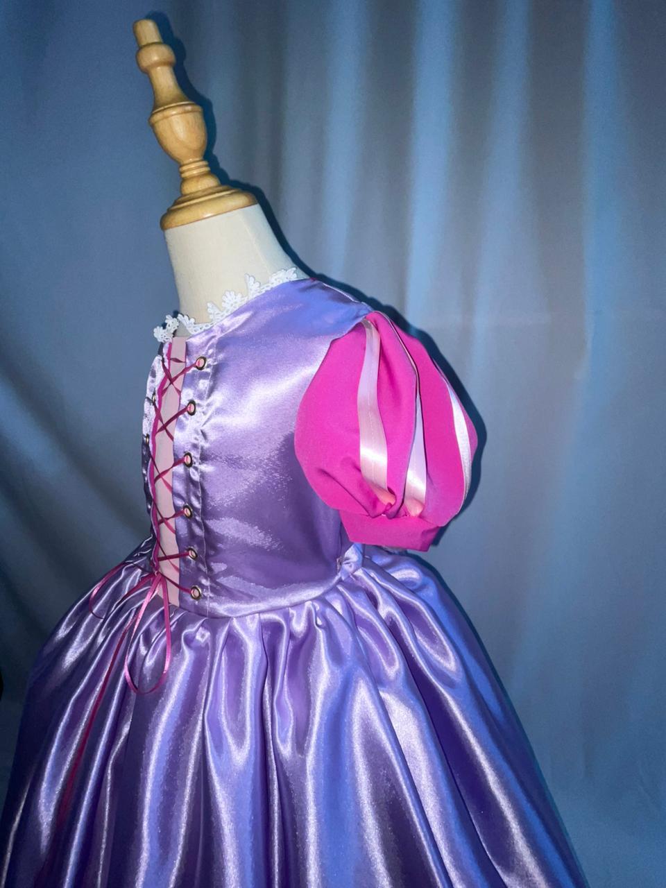 Princesa de cabello infinito y mágico