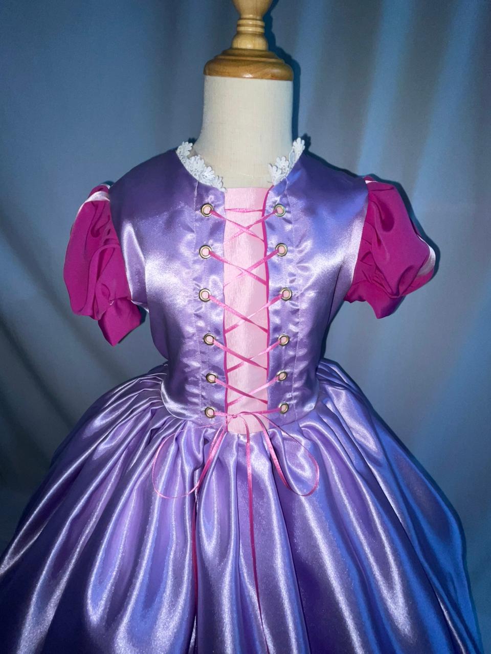 Princesa de cabello infinito y mágico